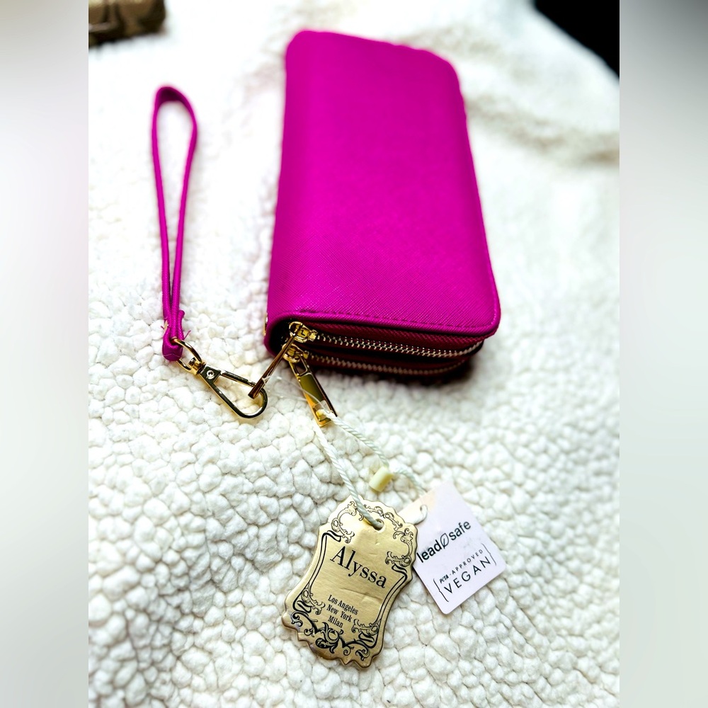 Wristlet Zip Wallet